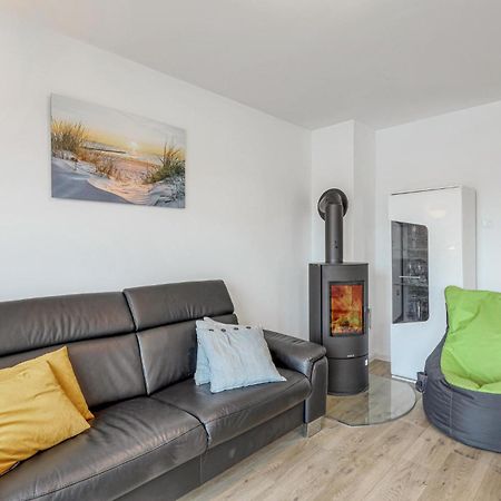 Nice Home In Tossens With Kitchen Εξωτερικό φωτογραφία