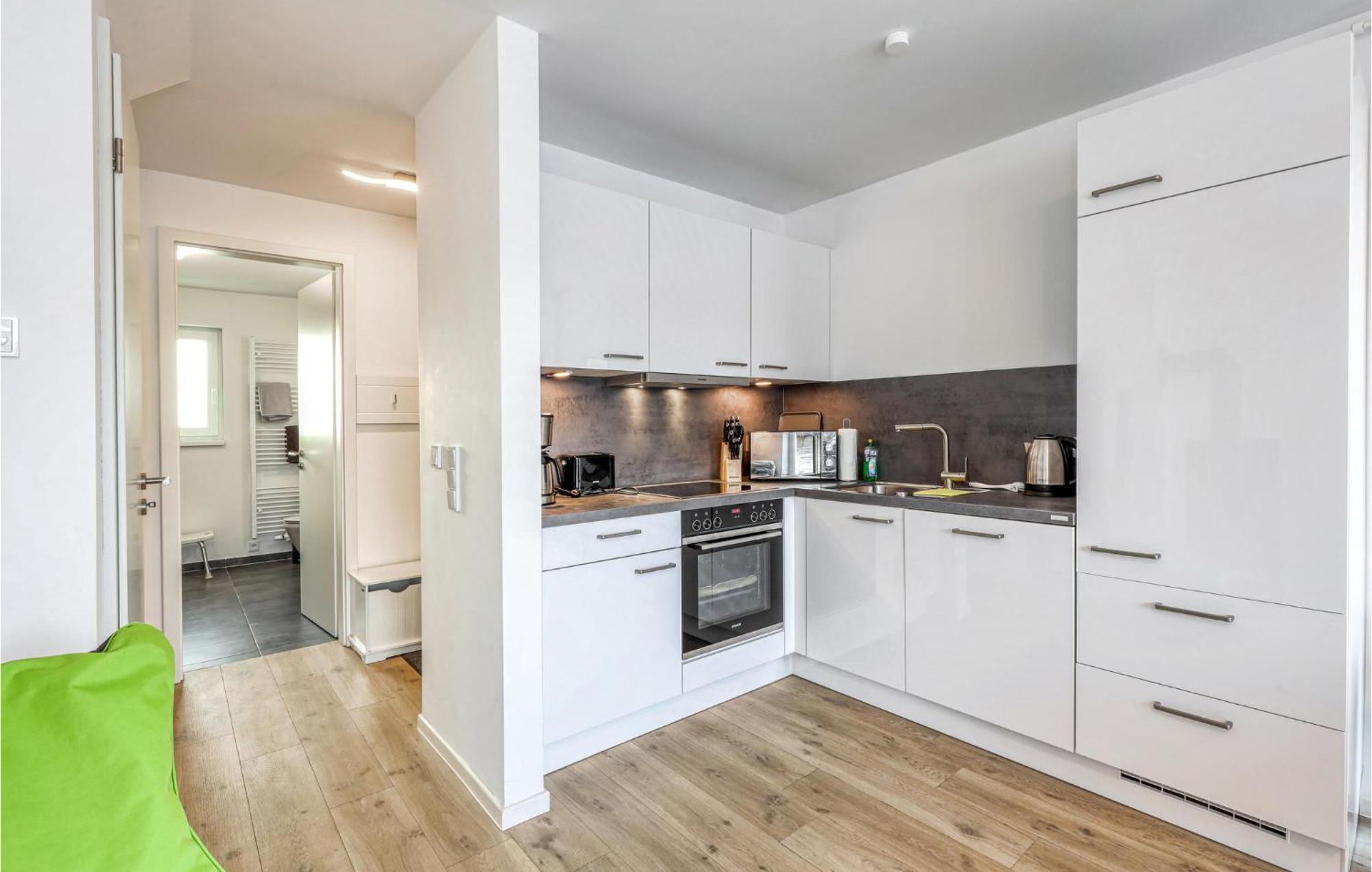 Nice Home In Tossens With Kitchen Εξωτερικό φωτογραφία