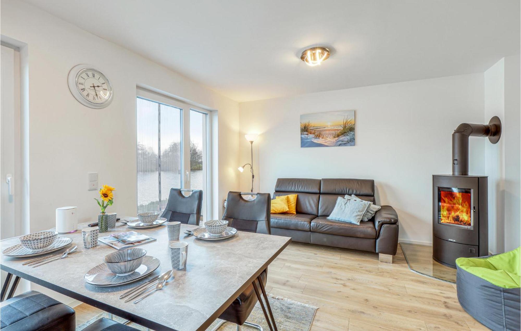 Nice Home In Tossens With Kitchen Εξωτερικό φωτογραφία