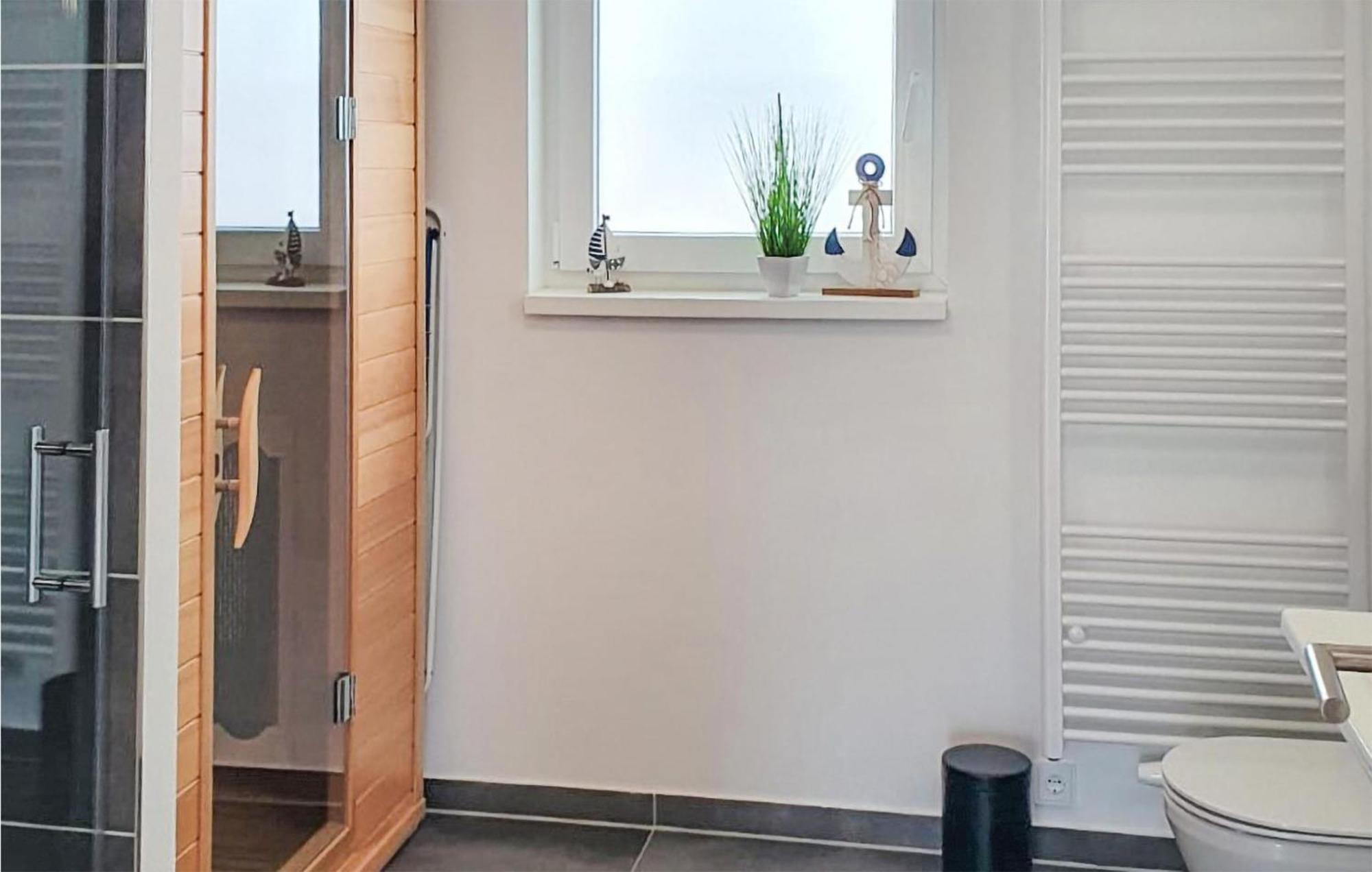 Nice Home In Tossens With Kitchen Εξωτερικό φωτογραφία